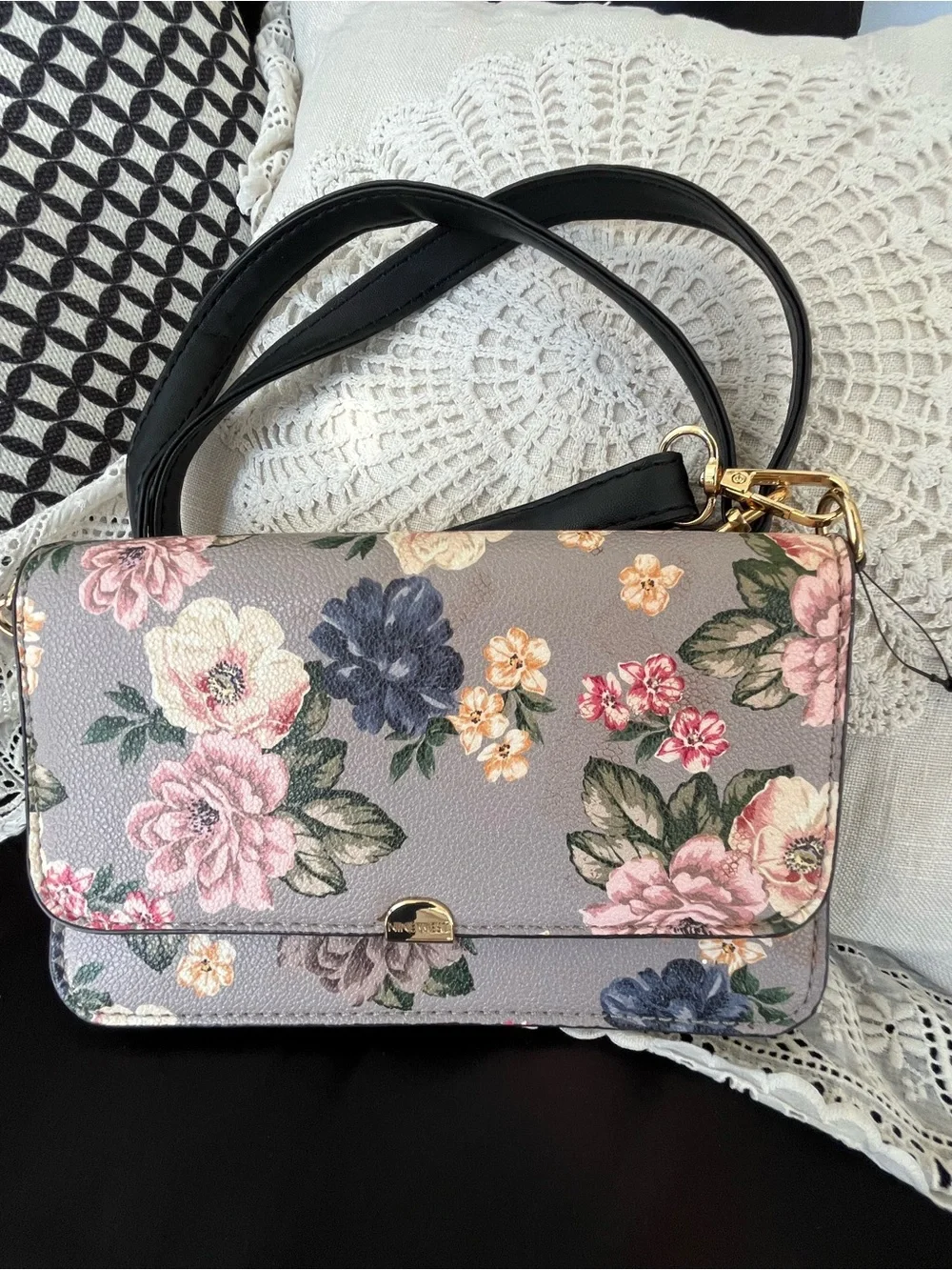 Nine West Gray Floral Leather Wallet Purse with Floral Pink & Blue Blooms, NWOT